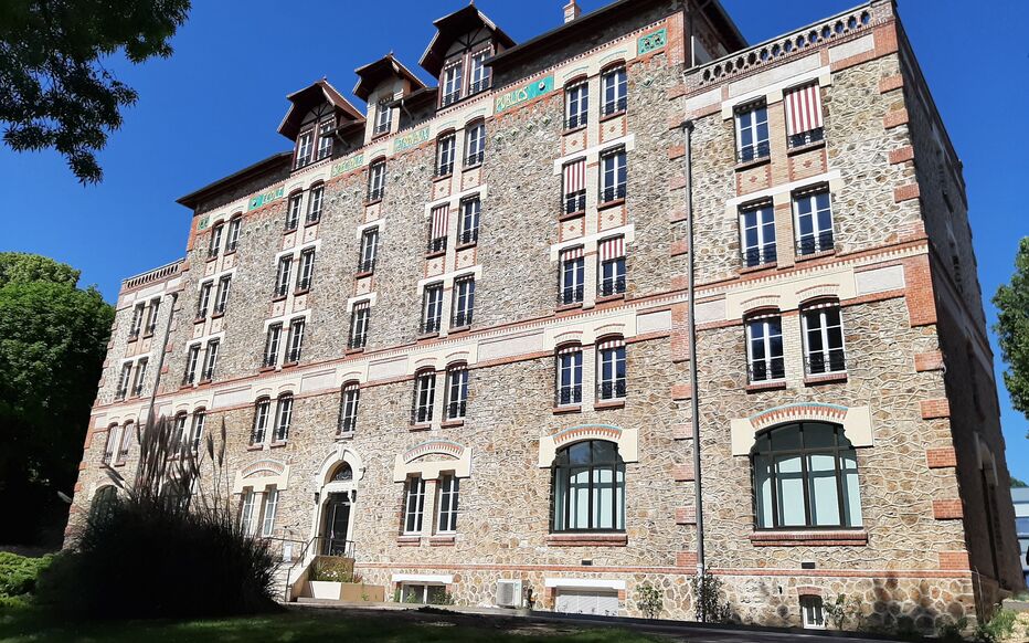 découvrez nos services de rénovation à cachan pour relooker votre maison ou appartement. travaux de qualité, conseils personnalisés et devis gratuit pour tous vos projets de rénovation intérieure et extérieure.