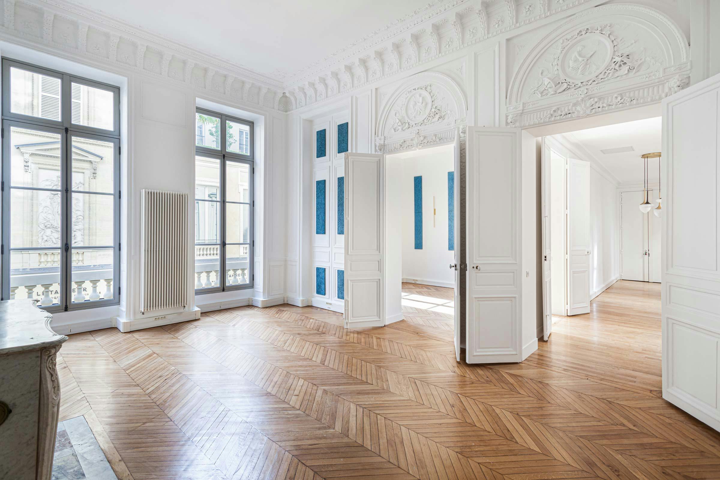 sp&eacute;cialistes de la r&eacute;novation d&rsquo;appartements haussmanniens &agrave; paris : redonnez charme et &eacute;l&eacute;gance &agrave; votre int&eacute;rieur avec nos prestations sur-mesure, respectueuses du patrimoine et des finitions historiques.