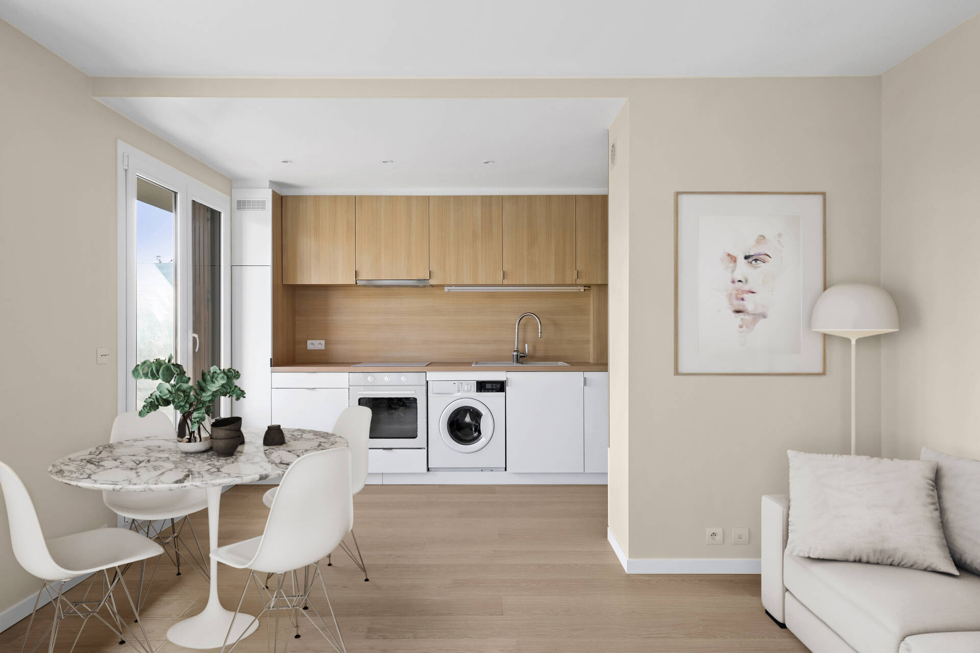 confiez votre projet de r&eacute;novation int&eacute;rieure &agrave; des experts. d&eacute;couvrez nos conseils et solutions pour moderniser et optimiser votre espace de vie, du sol au plafond.