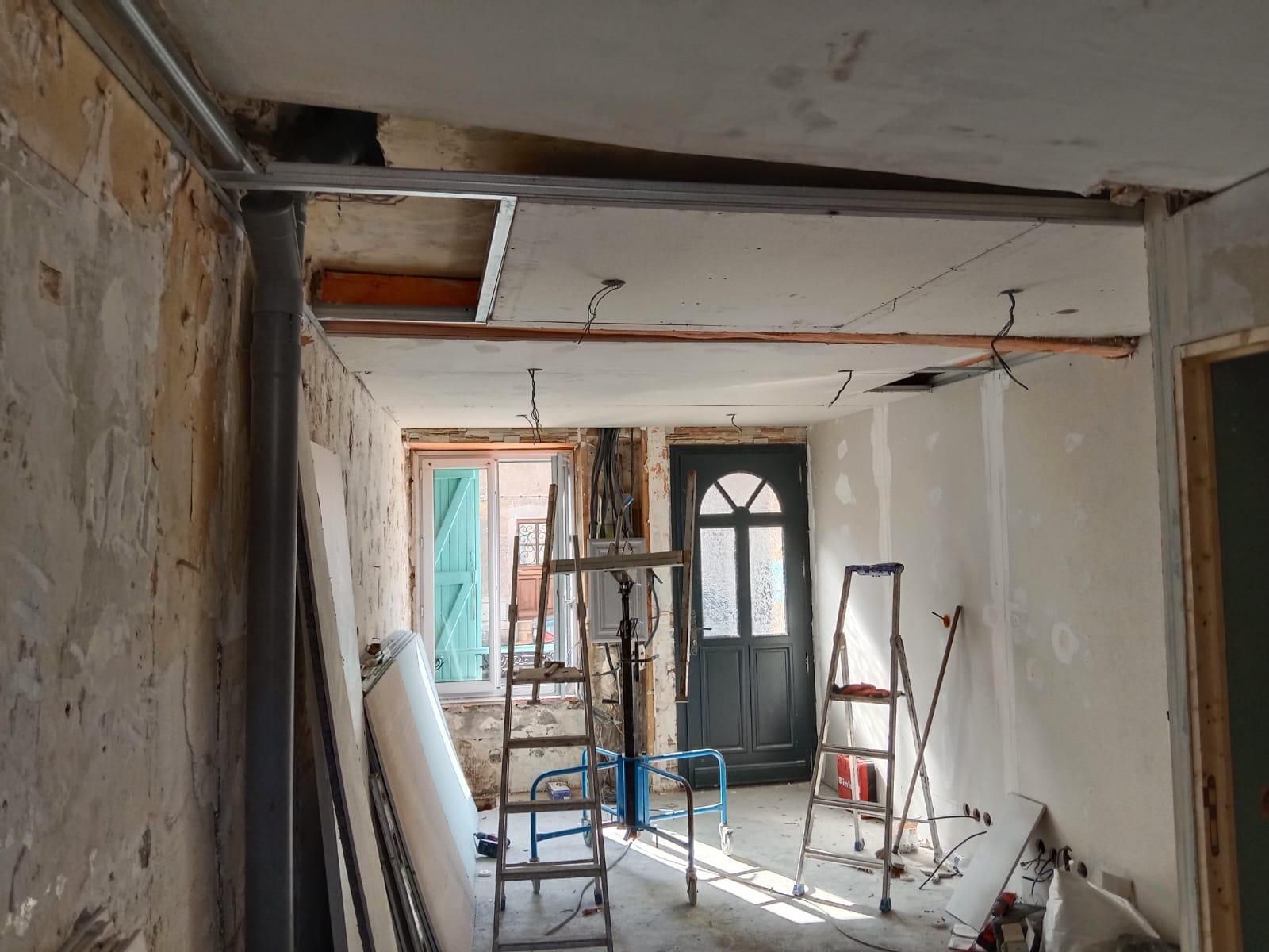 confiez vos travaux int&eacute;rieurs &agrave; cachan &agrave; des professionnels qualifi&eacute;s : r&eacute;novation, am&eacute;nagement, peinture, plomberie et &eacute;lectricit&eacute;. devis gratuit et interventions rapides pour un int&eacute;rieur sur-mesure.