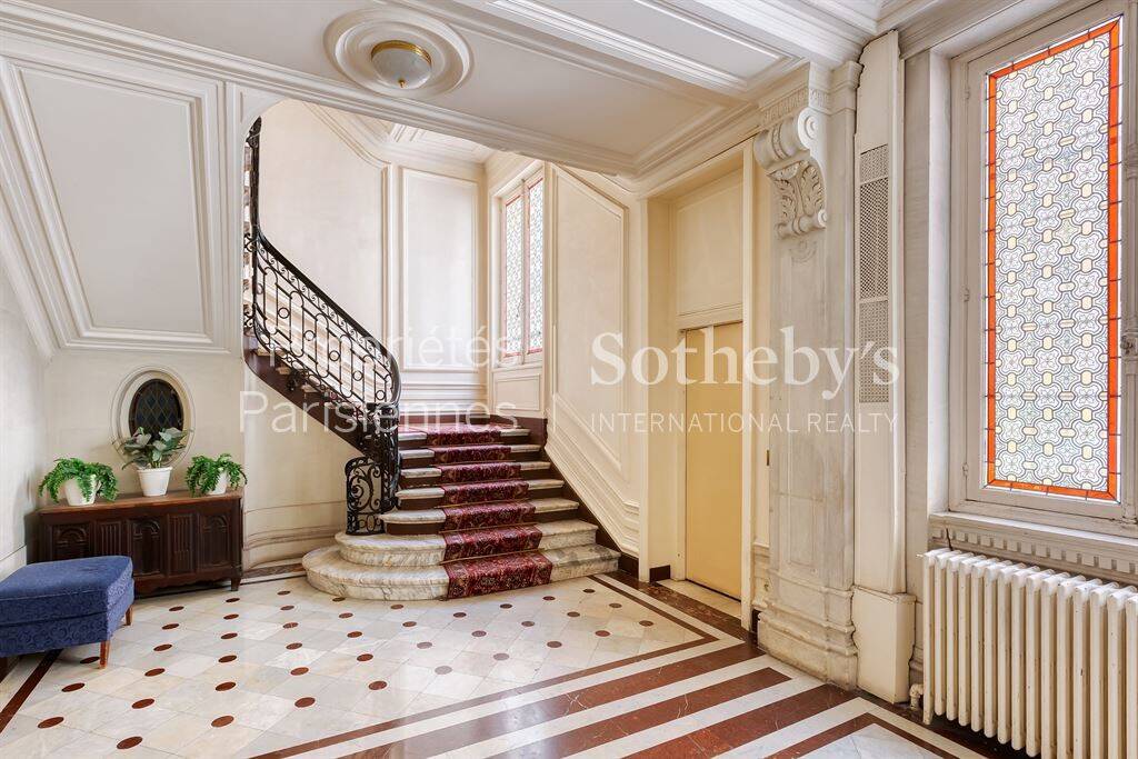 sp&eacute;cialistes en r&eacute;novation d'appartements &agrave; paris 75008, nous transformons votre int&eacute;rieur avec expertise et qualit&eacute;. contactez-nous pour un devis personnalis&eacute;.