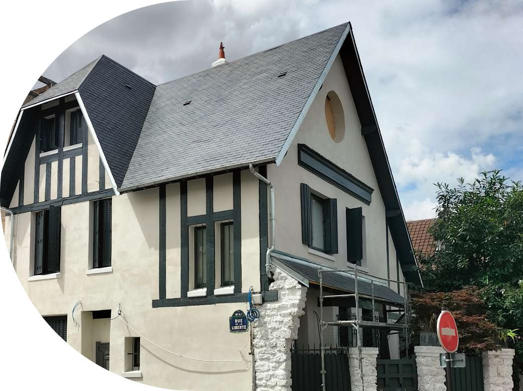 faites appel à des experts qualifiés pour la rénovation de votre toiture à paris et assurez la durabilité et l'esthétique de votre habitation.